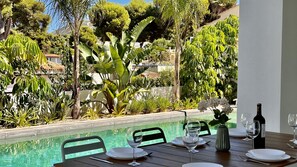Outdoor dining - Villa Floris 500m Center Moraira + Beach . Luxury. 4 Bedrooms & Bathrooms (Teulada)