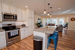Fridge, microwave, oven, dishwasher - Emerald Dream, Oceanside House in Emerald Isle, NC (Emerald Isle)