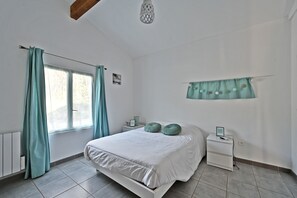 4 bedrooms, iron/ironing board - Mas Demoiselle - Charmante maison 6 personnes (Tornac)