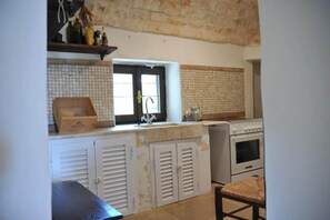 Fridge, oven