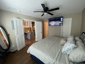 3 bedrooms, iron/ironing board, WiFi