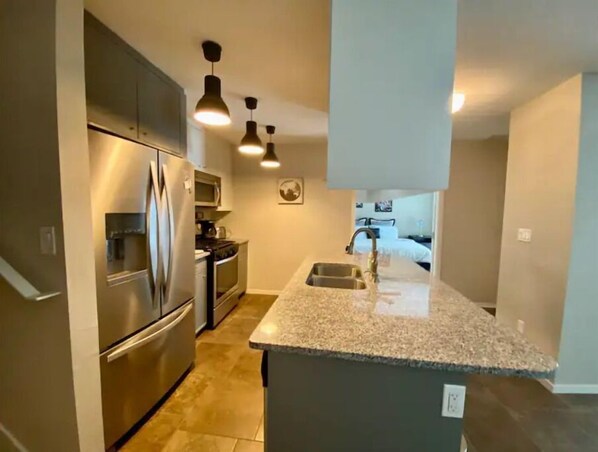 Microwave, oven, stovetop, coffee/tea maker