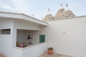 Property grounds - Trulli in Puglia with Private Forest (Locorotondo BA)