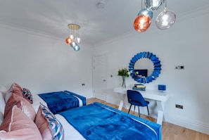 Premium Apartment | Blackout drapes, iron/ironing board, free WiFi, bed sheets - 80 by Elite (Liverpool)
