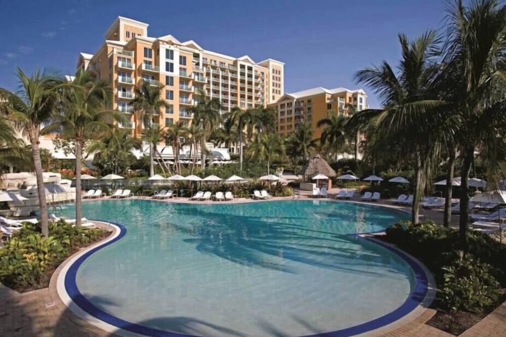 Charming 5-Star Unit Located at the Ritz Carlton
