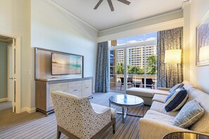 TV, offices - Sapphire by VIAC - Breathtaking 2BR Unit Set @ Ritz Carlton-Biscayne (Key Biscayne)