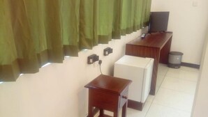 Interior - silent nest (Ella)