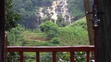 Kamar Double Keluarga | Brankas dan didekorasi berbeda-beda