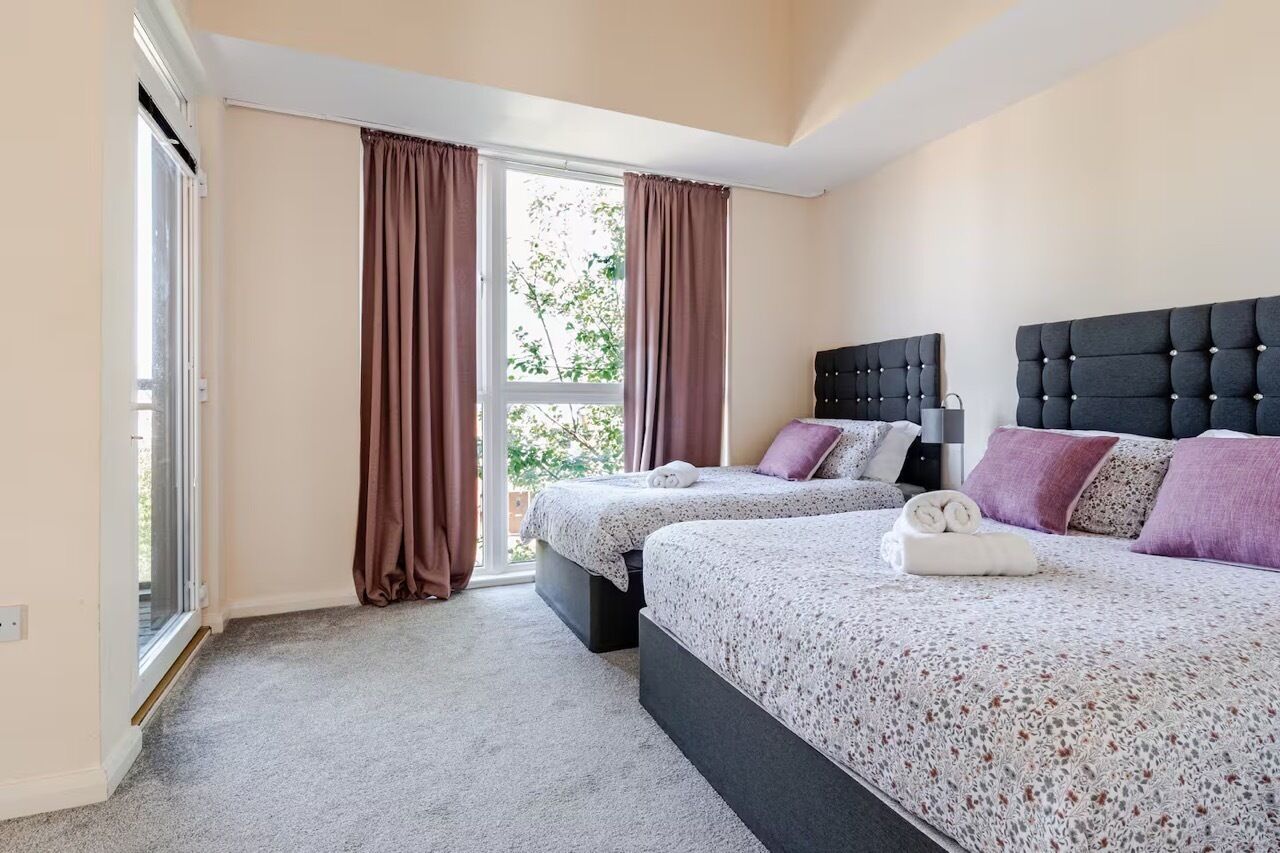 3 bedrooms, desk, iron/ironing board, free WiFi