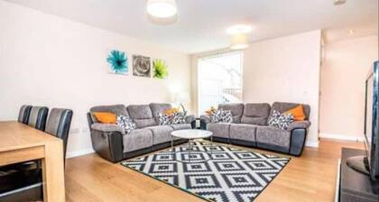 VERY CLEAN + AIR CONDITIONING + PARKING + INTERNET