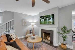 TV, offices - The Huron Charmer-4 BD and Yard (Columbus)