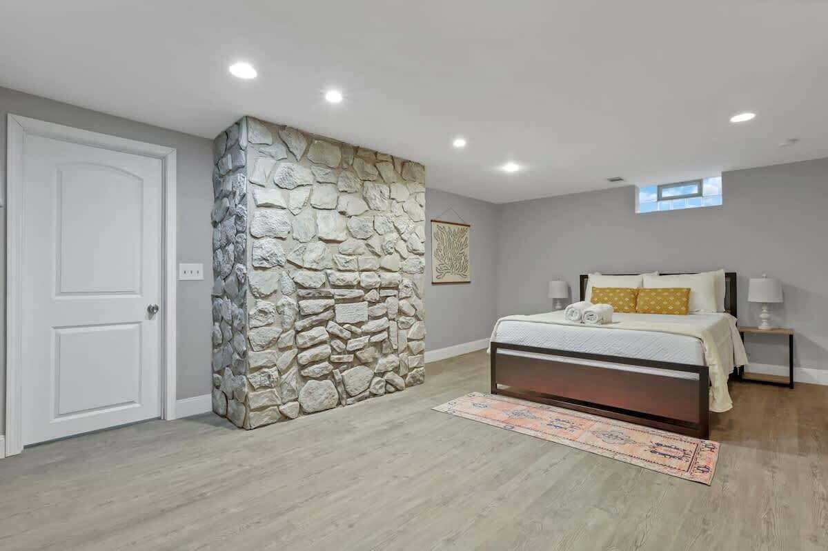 3 bedrooms, desk, iron/ironing board, WiFi