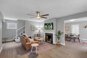 TV, offices - The Huron Charmer-4 BD and Yard (Columbus)