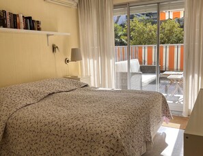 2 dormitorios, tabla de planchar con plancha, wifi gratis y ropa de cama