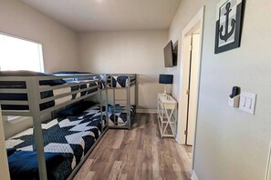 4 bedrooms, iron/ironing board, travel crib, free WiFi