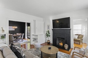 Smart-TV og stereoanlegg