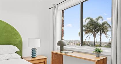 Bondi 2-Bed Apartment with Awesome Sunrise Views