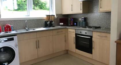 Appin, Beautiful Lochside Apartment with Balcony