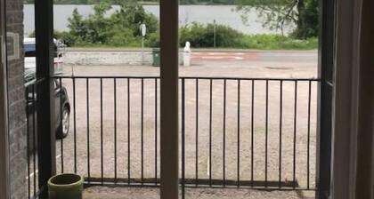 Conaglen Self Catering Lochside Apartment