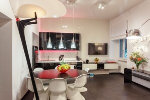 Dining - Minimal flat - Prati, Rome (Roma)