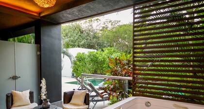 Luxury Mezzanine Apartment 3BR w/ Jacuzzi 101