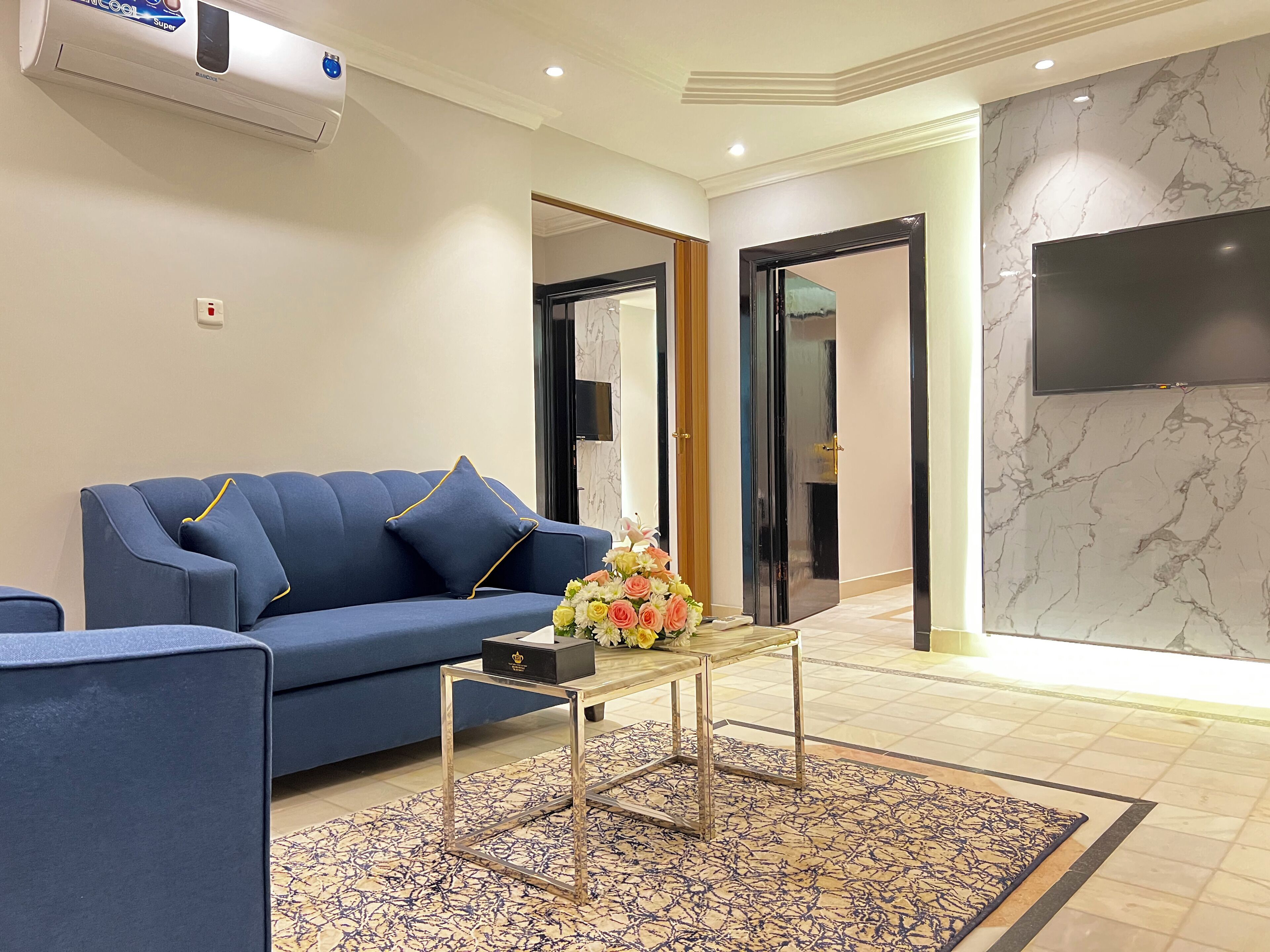 Deluxe Apartment | Living area | 5-inch Smart TV with satellite channels, TV