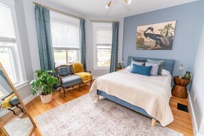 2 habitaciones, tabla de planchar con plancha y cuna de viaje 