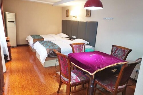 Huifeng Business Hotel