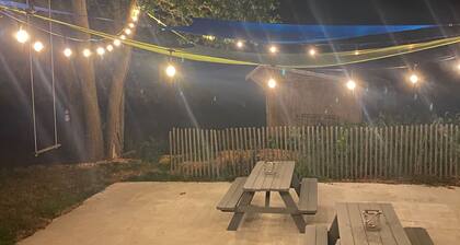 Country Beach Hideaway -10 min to Narragansett/Newport and beautiful RI beaches!