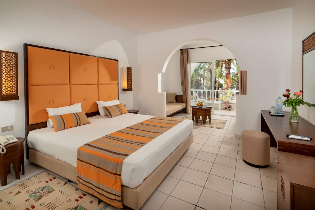 Select Comfort beds, bed sheets