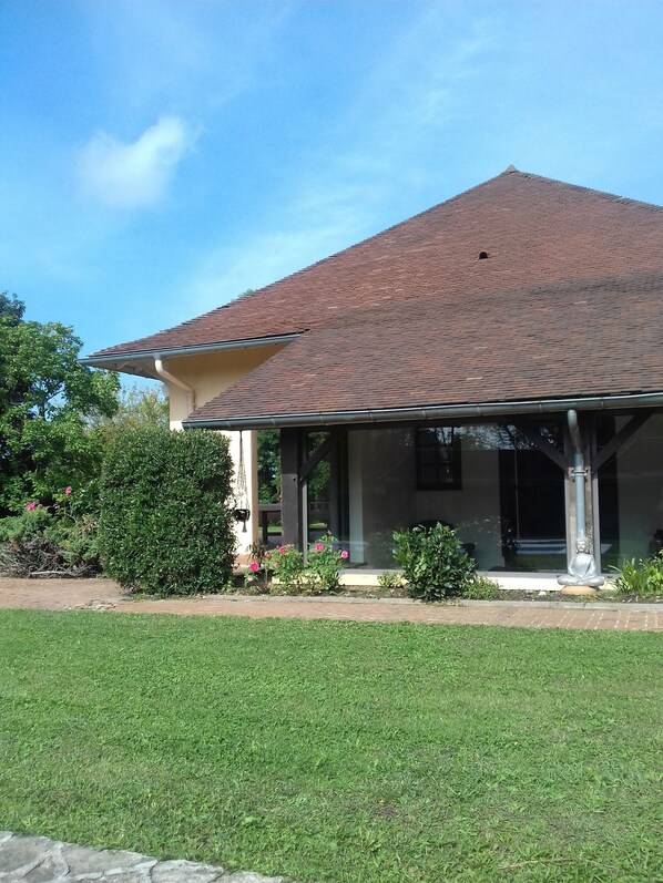 Exterior - VILLA South JURA (Saint-Amour)