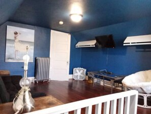Smart TV, video games, DVD player, books