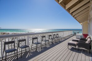 Property grounds - 4BR Canal-Front Condo + Beach Access & 9-Hole Golf | Sandpiper Cove 2115 (Destin)