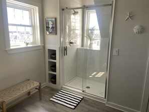 Jetted tub, towels, soap, toilet paper - No Ducks Given  -  Duck NC Oceanfront (Duck)