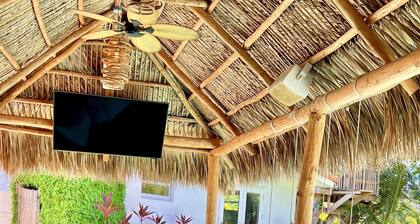 EAST of A1A WITH Private Beach Guest house, Heated Pool, AND 6 seater Golf Cart!