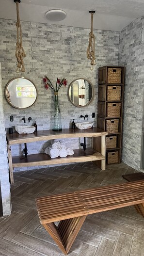 Interior - EAST of A1A WITH Private Beach Guest house, Heated Pool, AND 6 seater Golf Cart! (Pompano Beach)