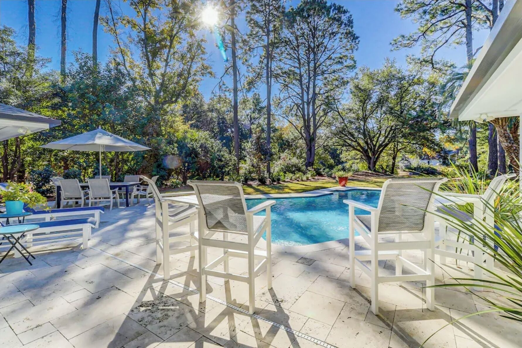 Piscina all'aperto, una piscina riscaldata