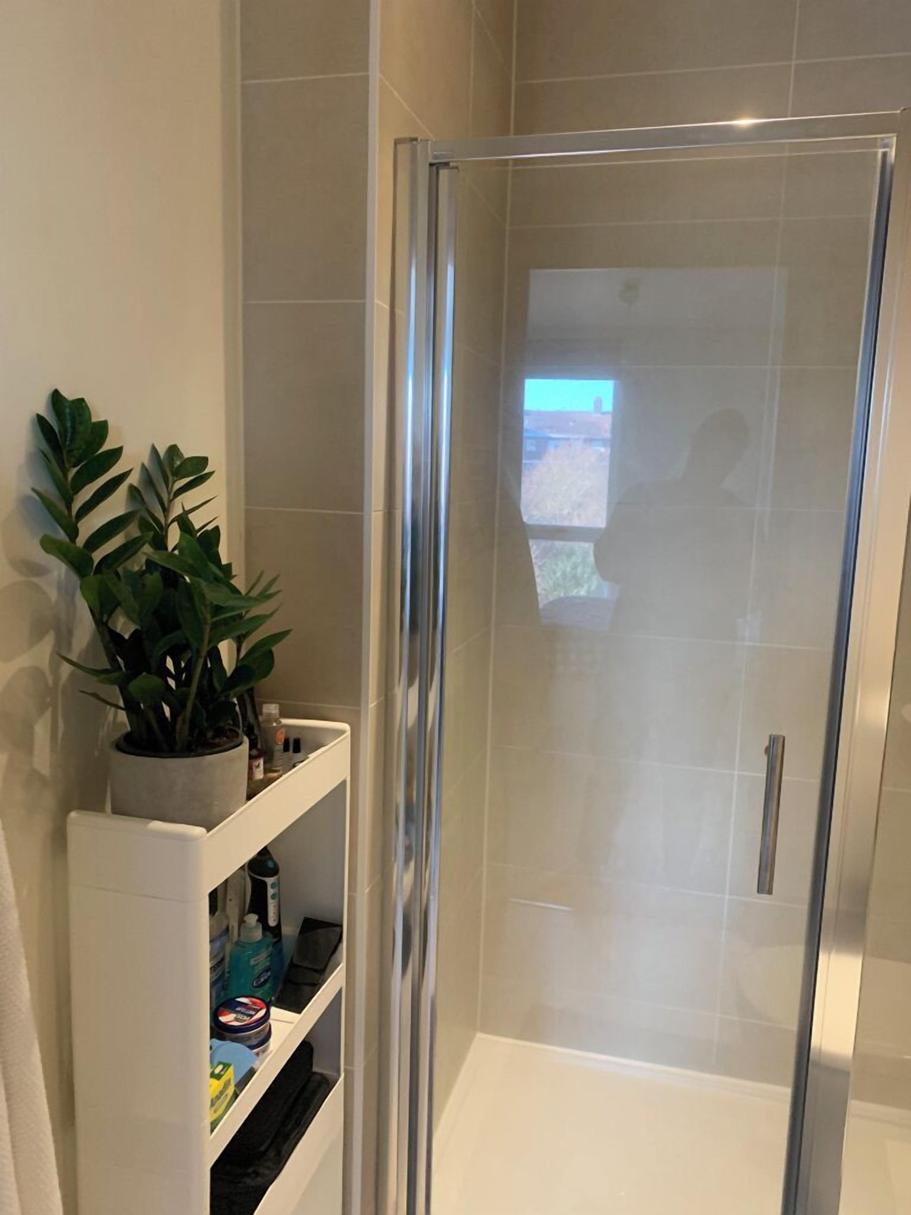 浴槽、ヘアドライヤー