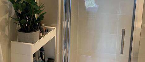 Kylpyamme, hiustenkuivaaja