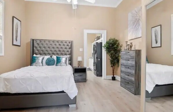 1 chambre, fer et planche à repasser, Wi-Fi gratuit, draps fournis