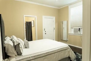 1 bedroom, iron/ironing board, free WiFi, bed sheets - Cozy Historic Home with a Contemporary Twist (New Orleans)