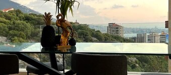 Modern Prestigious 24-hour Electricity 5 min from the Beach!