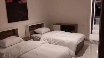 4 bedrooms, in-room safe, iron/ironing board, free WiFi