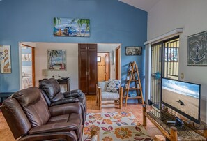 Een smart-tv en een kantoor