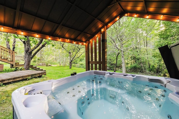 Bain à remous extérieur