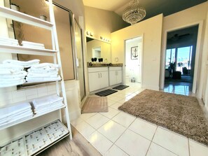 Interior - Waterfront Home with Swimming Pool - Walk to the Beach! (Naples)