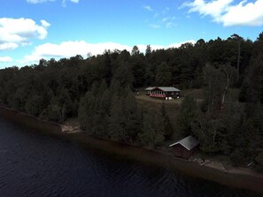 Exterior - Rustic chalet - directly on the lake with sandy beach (Nominingue)