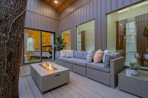 Terrace/patio - Creek Treehouse Atrium Hot Tub Buffalo (St Joe)