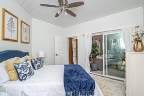 2 bedrooms, iron/ironing board, WiFi, bed sheets - Creek Treehouse Atrium Hot Tub Buffalo (St Joe)