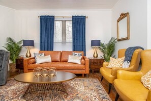 Smart TV, books - Creek Treehouse Atrium Hot Tub Buffalo (St Joe)